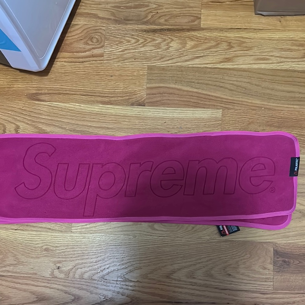 Supreme Pink scarf(BRAND NEW) (WITH TAGS)